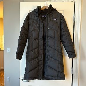 Patagonia Women's Down With It Parka - black, size small
